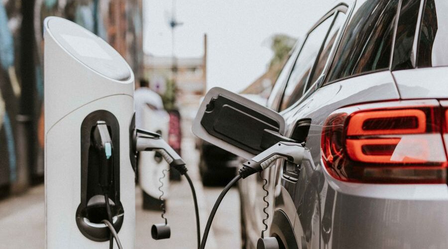 Elektrikli Araçlara Yol Yardımında Dikkat!